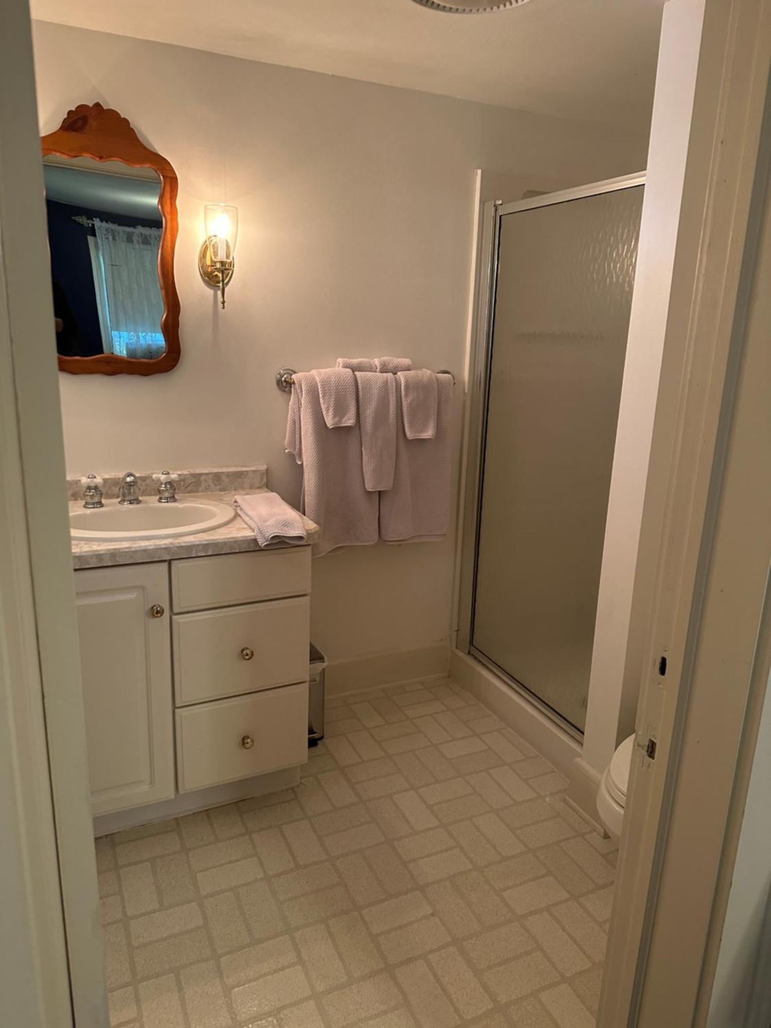 The Inn At Richmond Room photo
